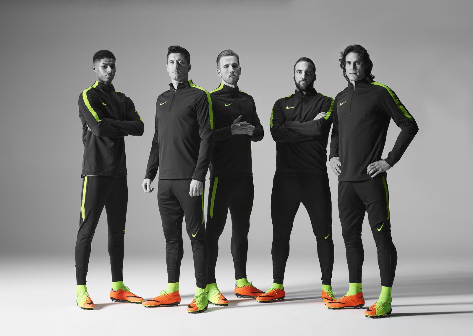 Спортсмены в Nike